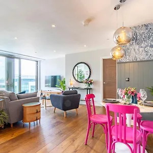  Apartment Out Of Office @ Ryedale House United Kingdom